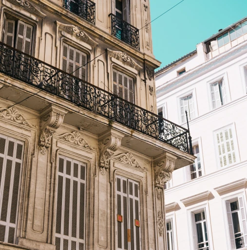  - Spécialistes de la construction et de la rénovation à Marseille, nous concrétisons vos idées avec
expertise. Solutions innovantes et sur mesure garantissant qualité et respect des délais. Découvrez comment nous pouvons
transformer votre projet en réalité.